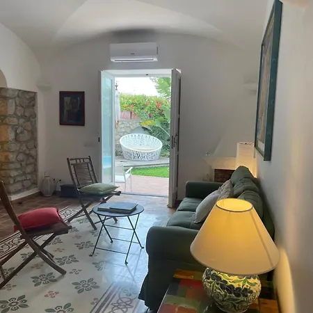 La Firulina, Prázdninový dům Capri