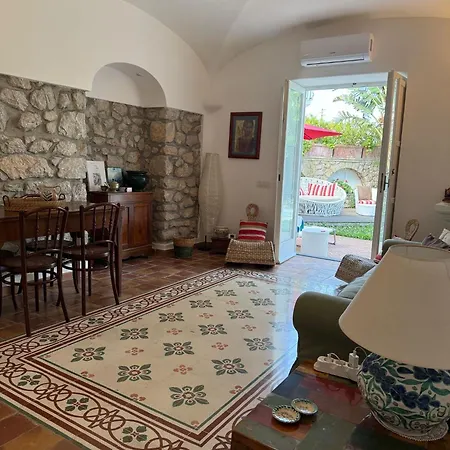 La Firulina, Vakantiehuis Capri